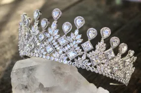 FIONA Simulated Diamond Crown