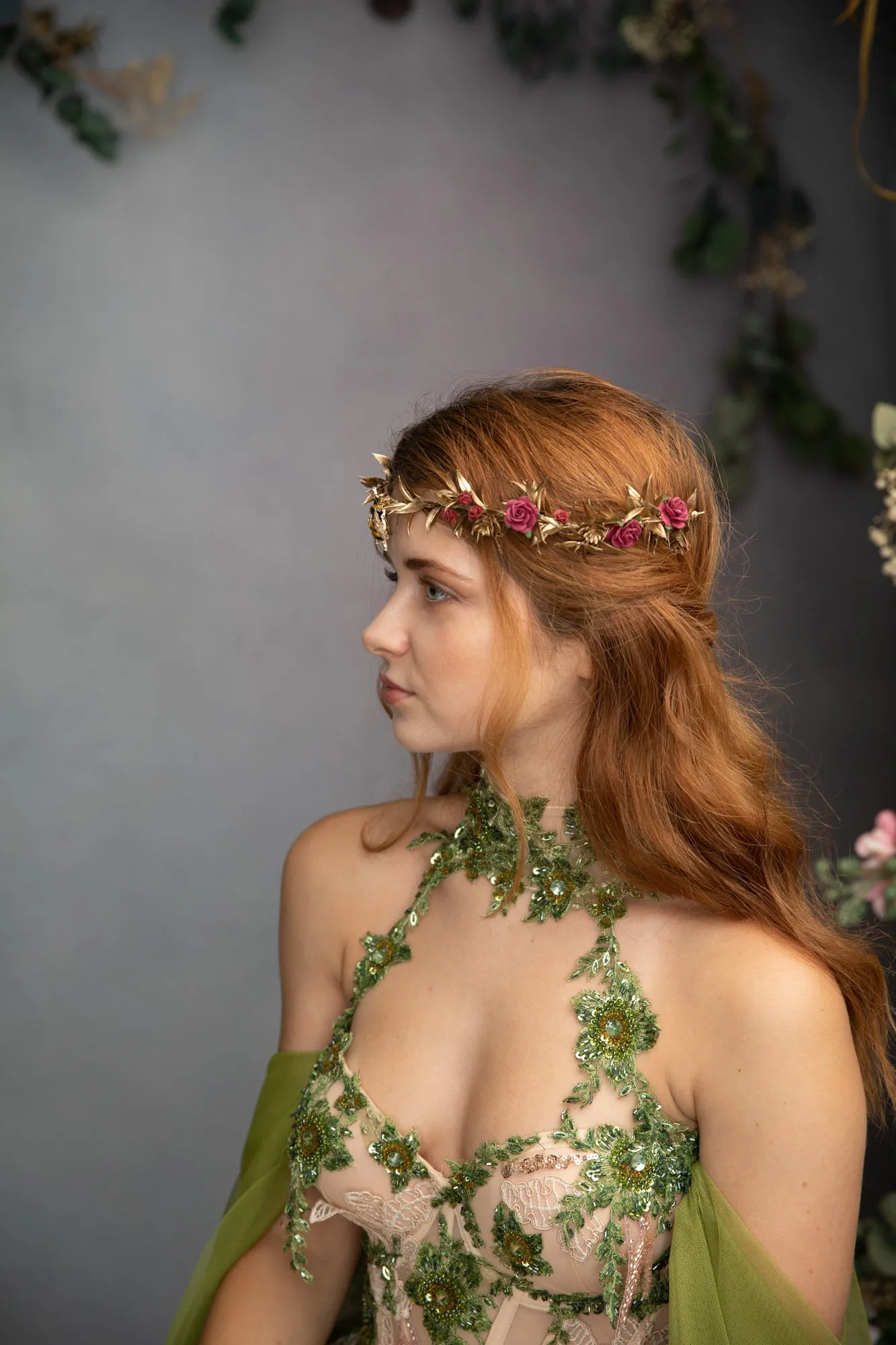 Flower elven tiara with a bee